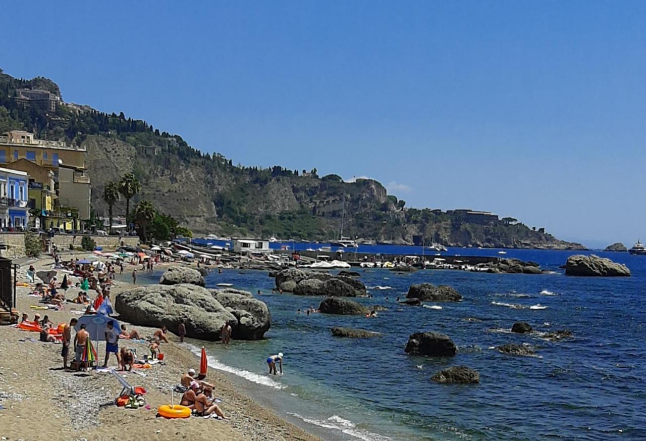Plaza Leilighet Giardini Naxos Eksteriør bilde